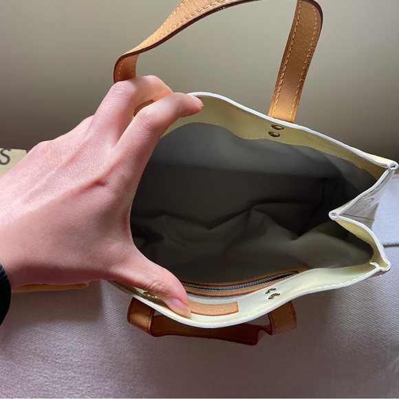 Louis Vuitton authentic small tote (white pearl colour) - Picture 10 of 13